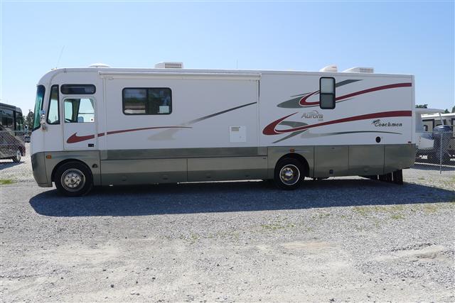 2003 Coachmen Aurora Gold